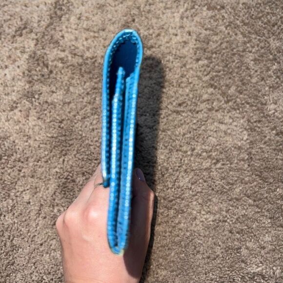 Louis Vuitton Blue Epi Wallet - Picture 6 of 8